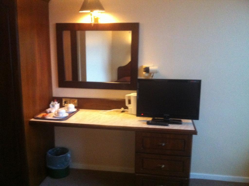 Mourne Country Hotel Newry Room photo