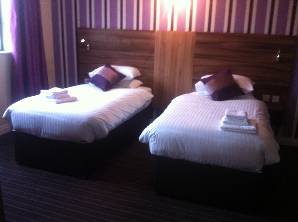 Mourne Country Hotel Newry Room photo