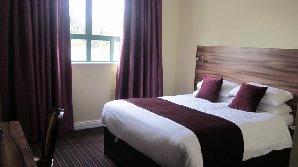 Mourne Country Hotel Newry Room photo